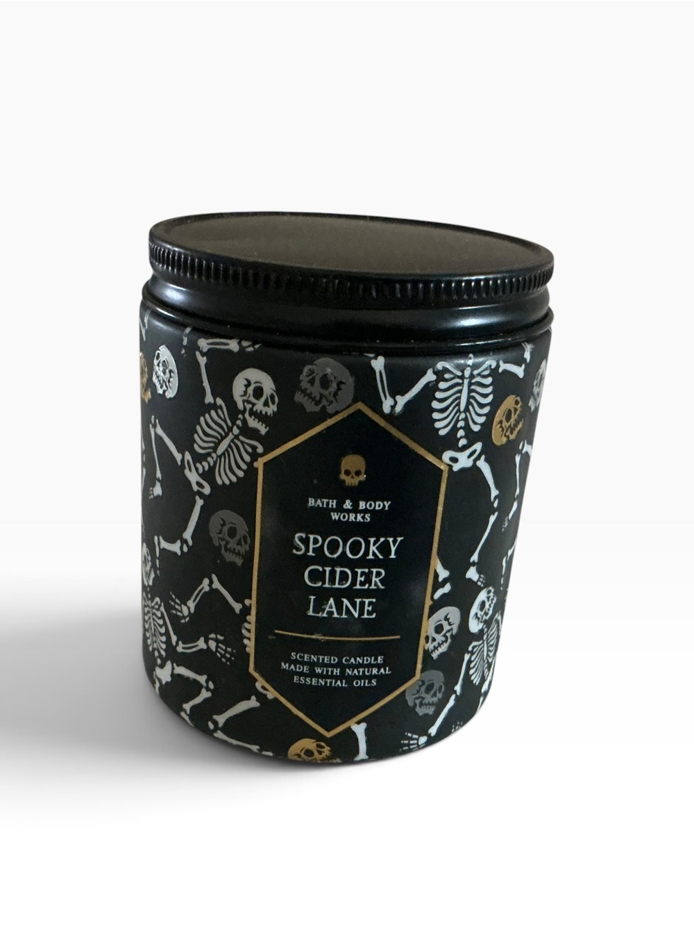 Bath and body spooky cider lane Halloween candle skeletons 7 oz